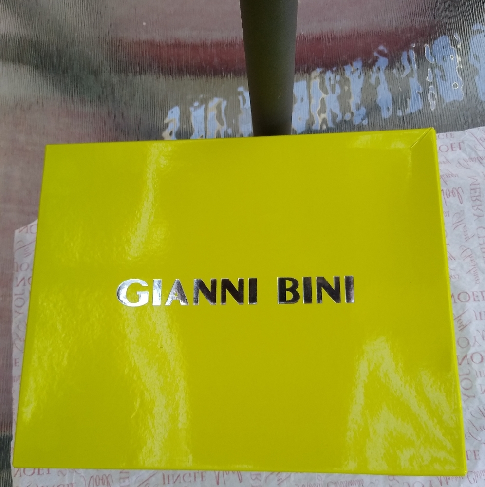 Gianni Bini Shoes. - Picture 6 of 6